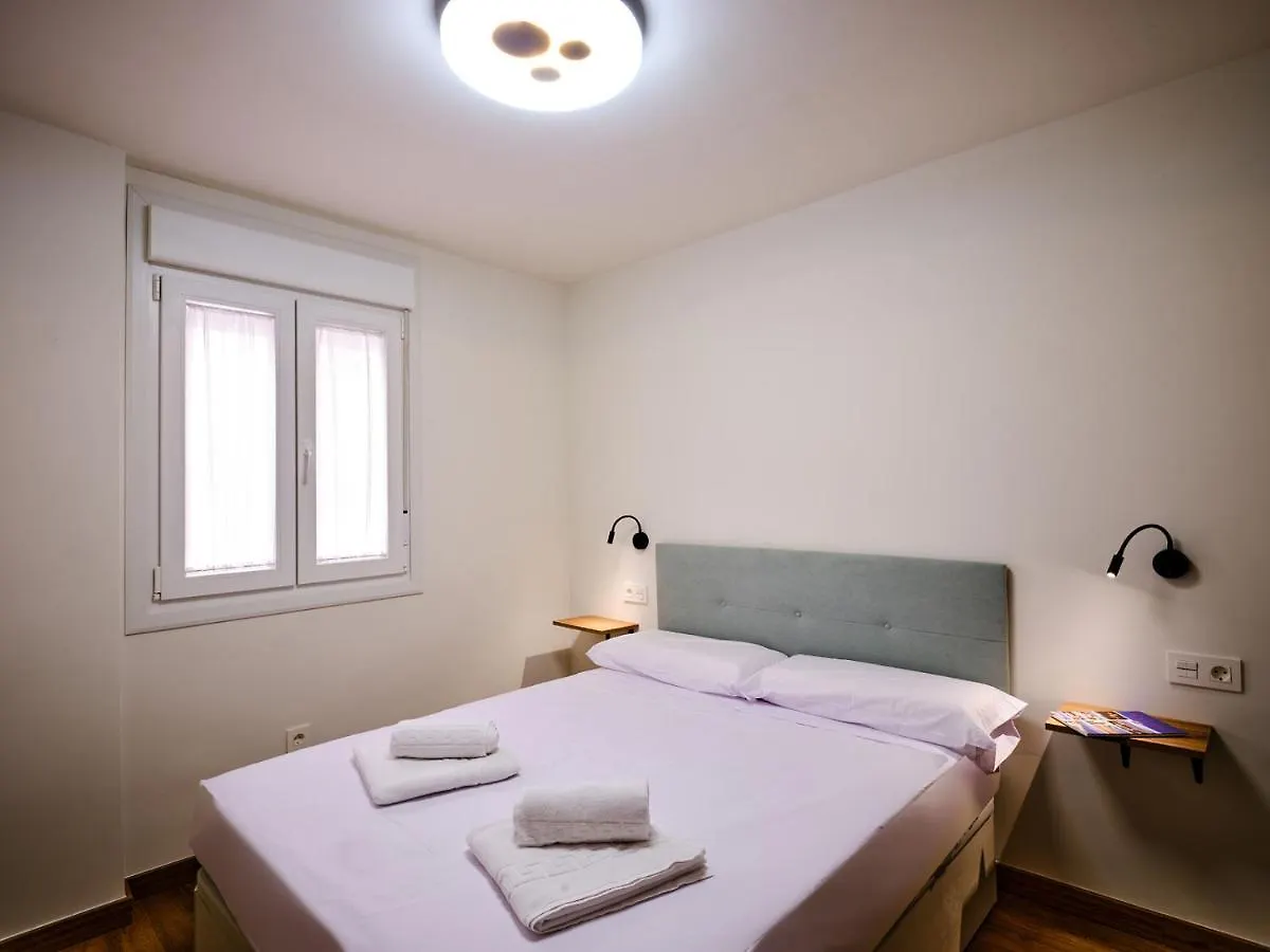 Leo Home- Bright & Centric 3 Bedrooms Apartment With Private Parking Included Malaga 0*,  Spain