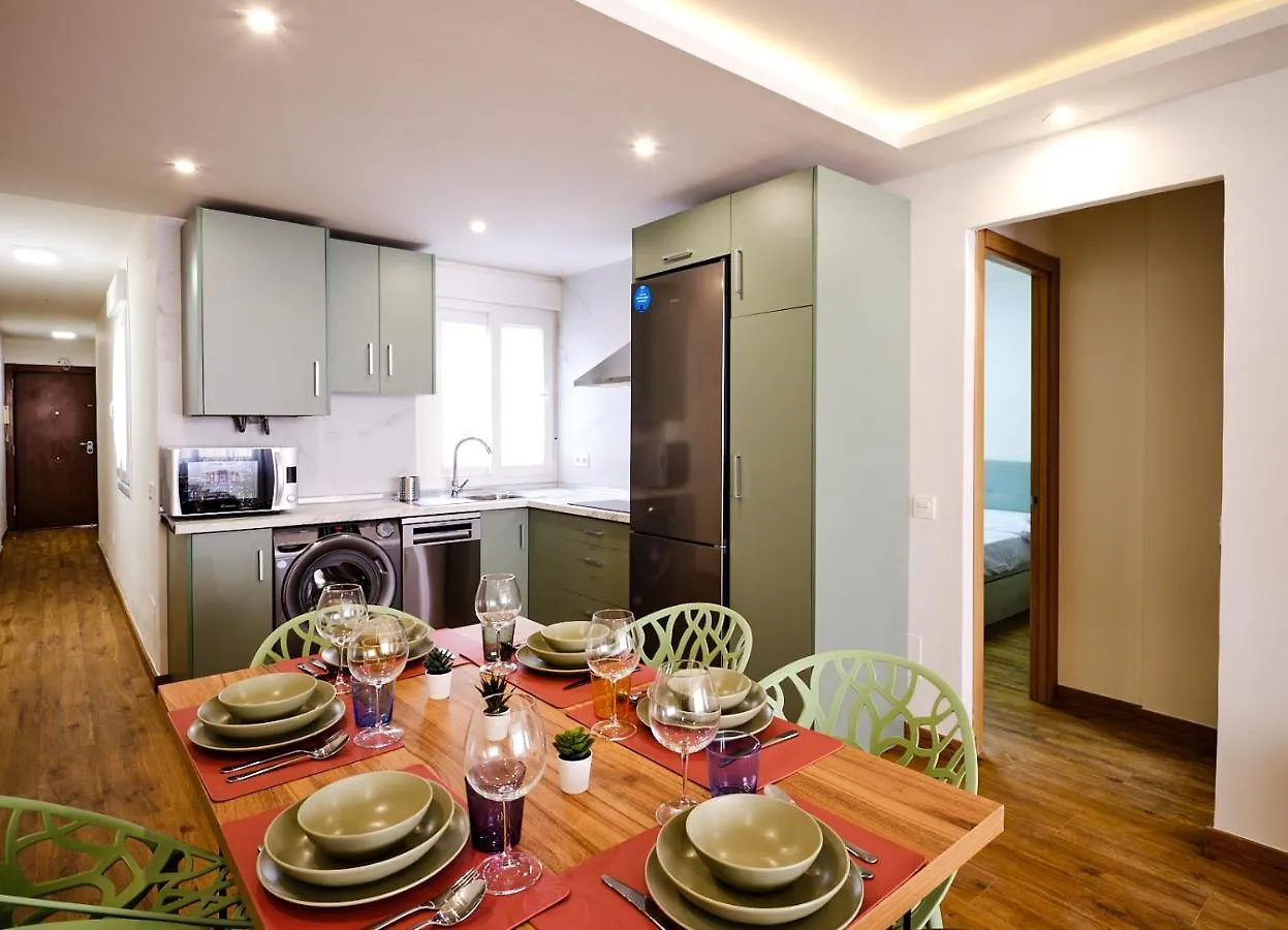 Leo Home- Bright & Centric 3 Bedrooms Apartment With Private Parking Included Malaga