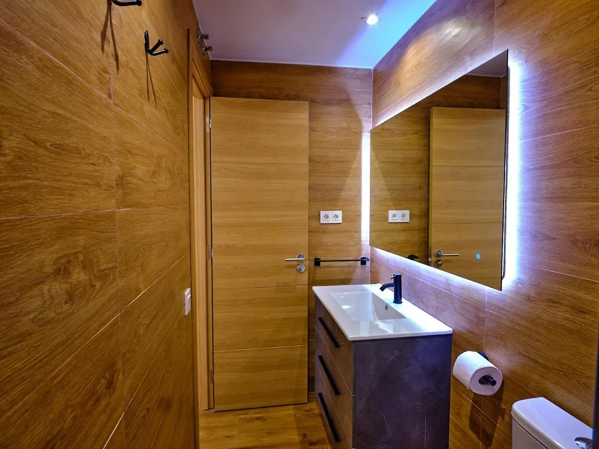 Leo Home- Bright & Centric 3 Bedrooms Apartment With Private Parking Included 말라가