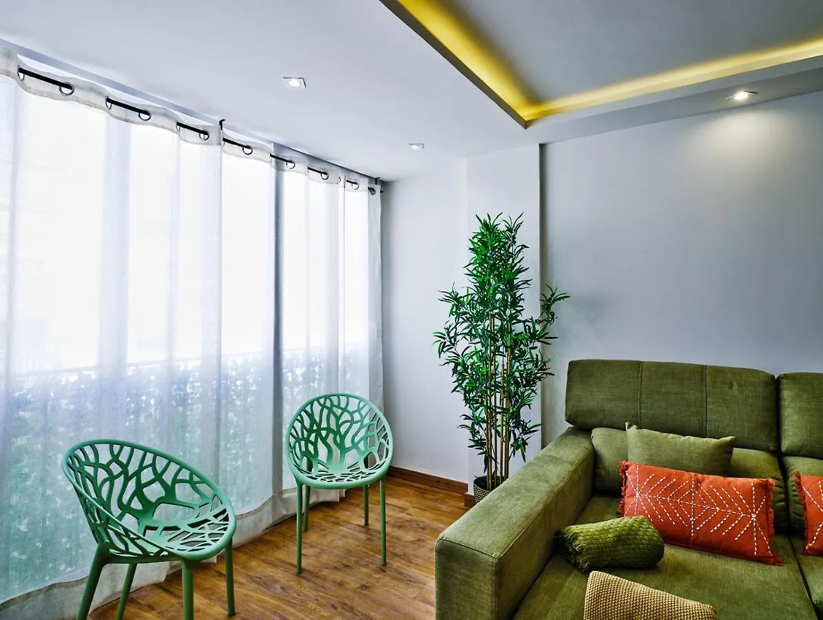 Leo Home- Bright & Centric 3 Bedrooms Apartment With Private Parking Included 말라가 0*,  스페인