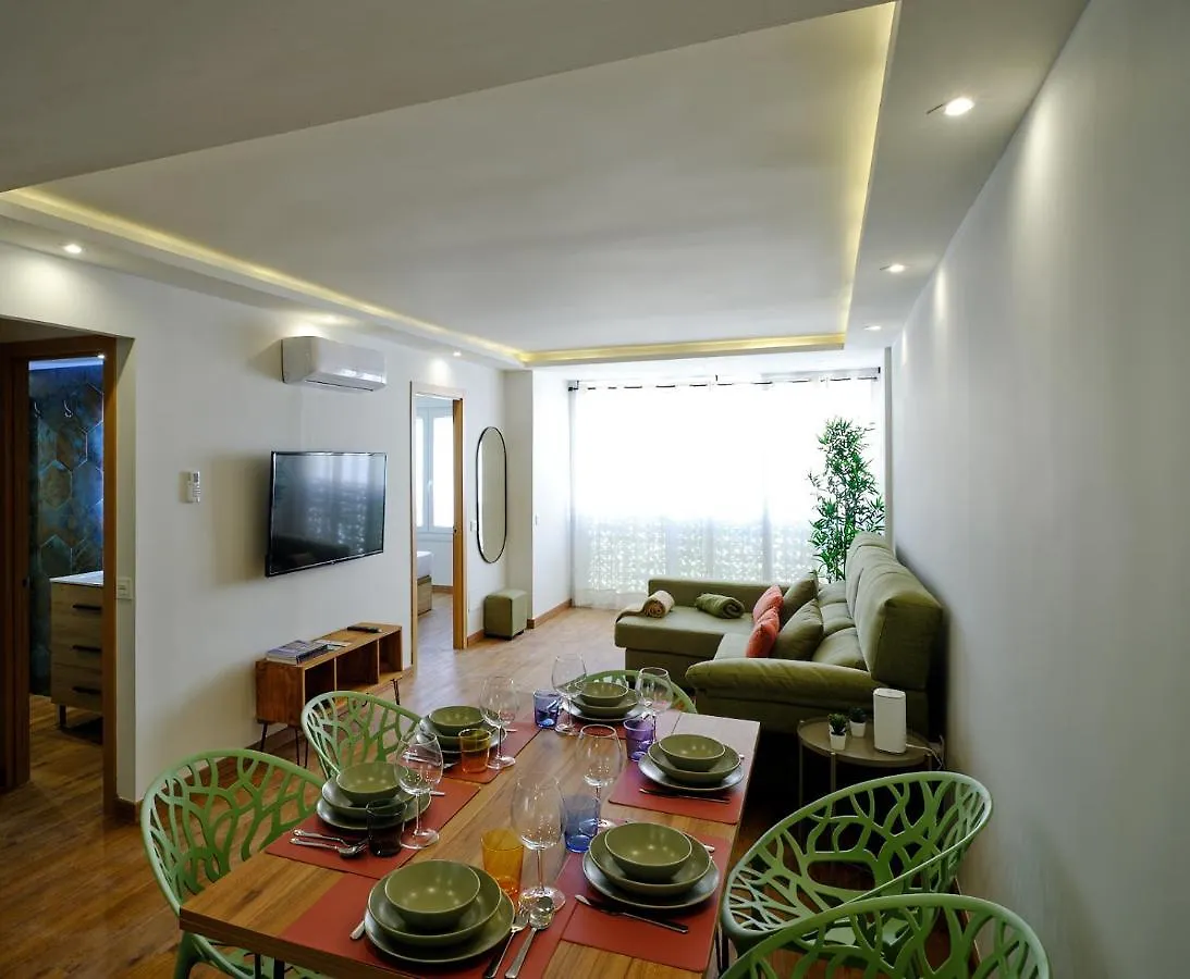 Leo Home- Bright & Centric 3 Bedrooms Apartment With Private Parking Included 말라가