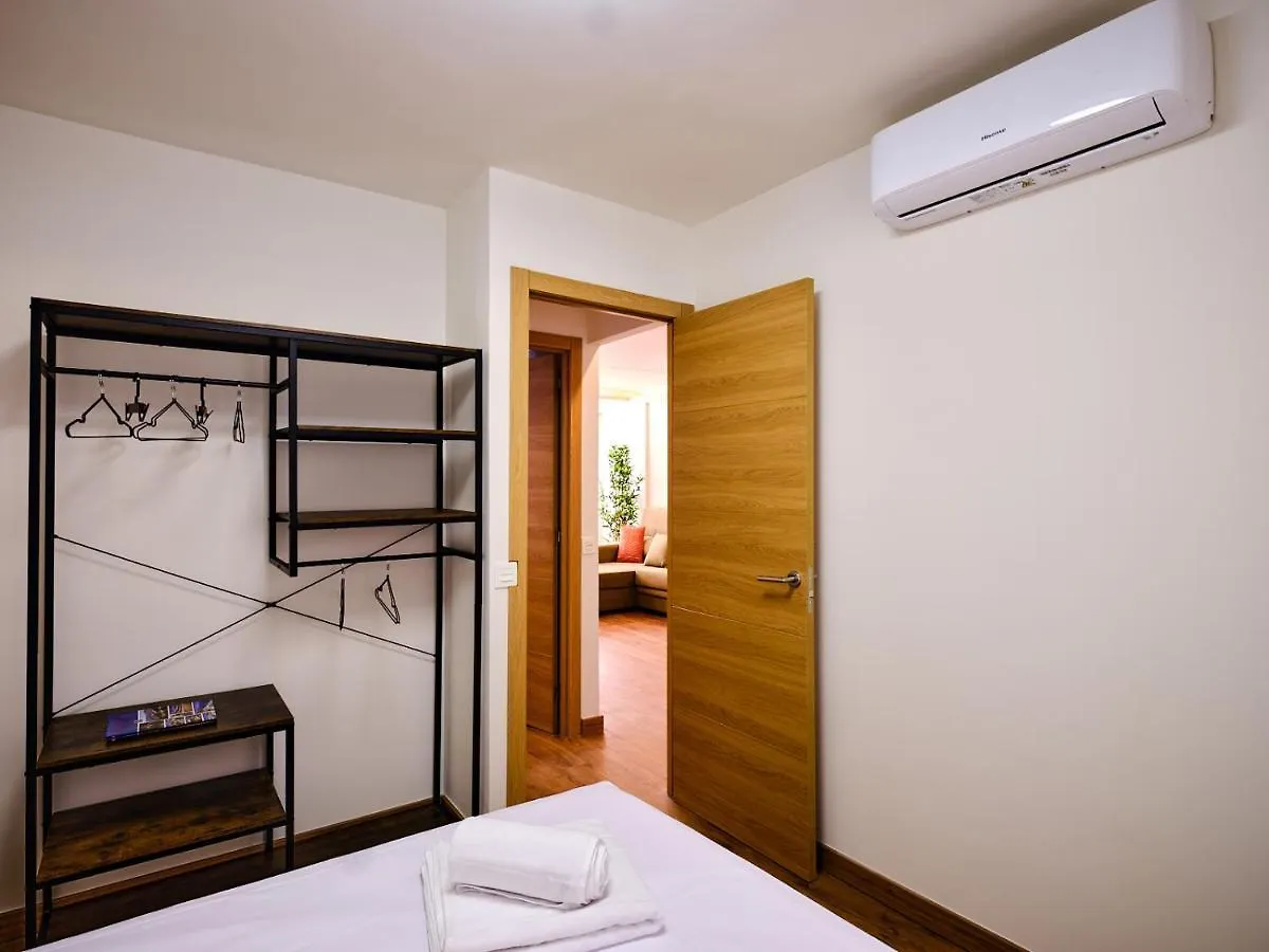 Leo Home- Bright & Centric 3 Bedrooms Apartment With Private Parking Included 말라가 스페인