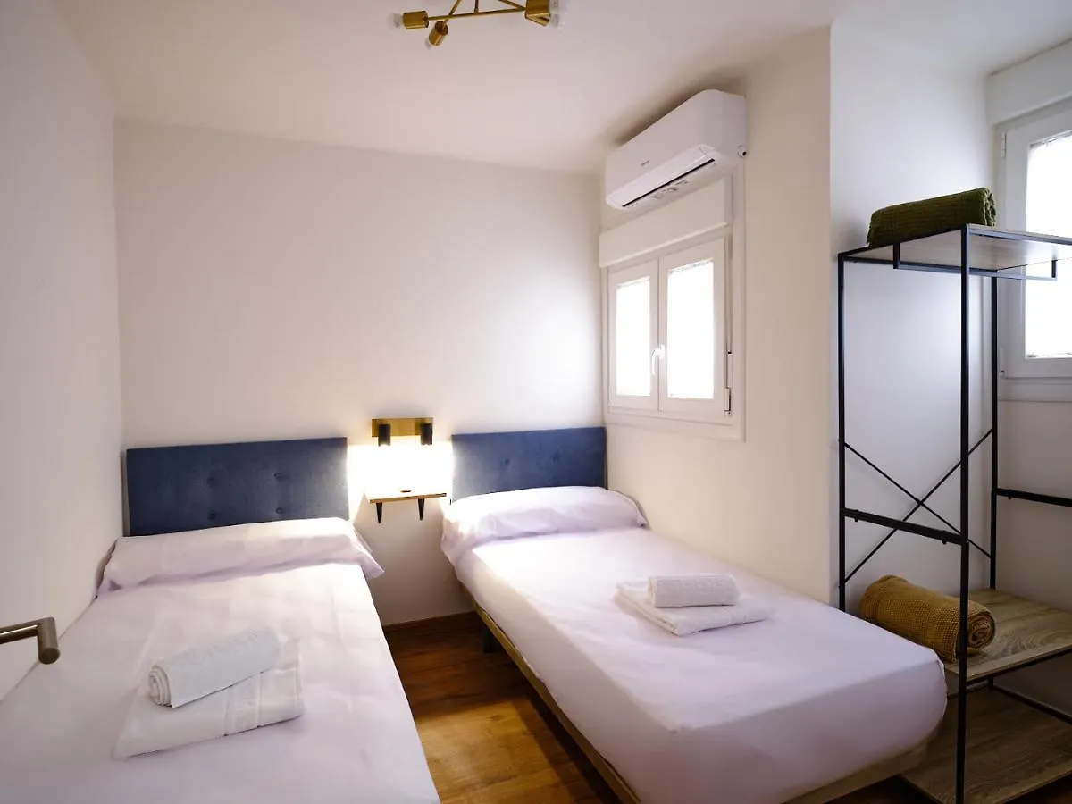 Leo Home- Bright & Centric 3 Bedrooms Apartment With Private Parking Inside Málaga